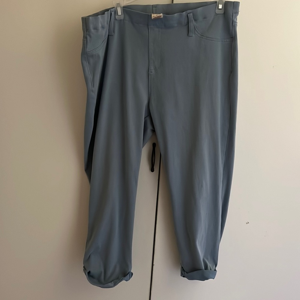 Stretch Capri Pants